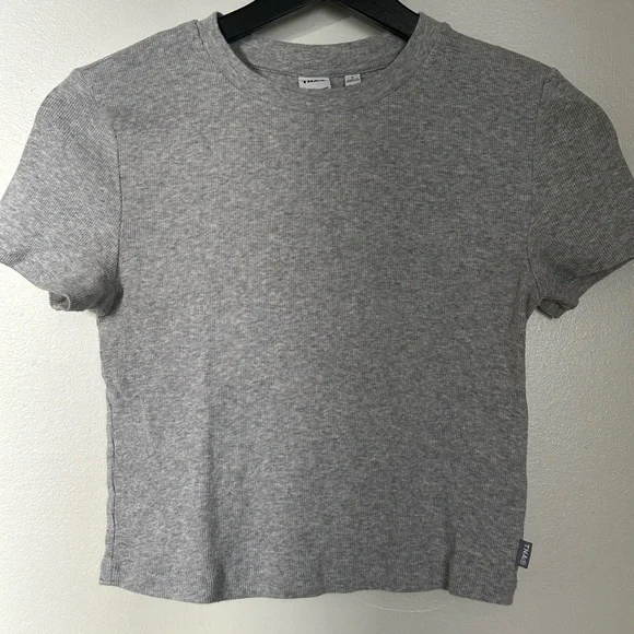 TNA Gray Ribbed Homestrech Tee - Picture 1 of 4